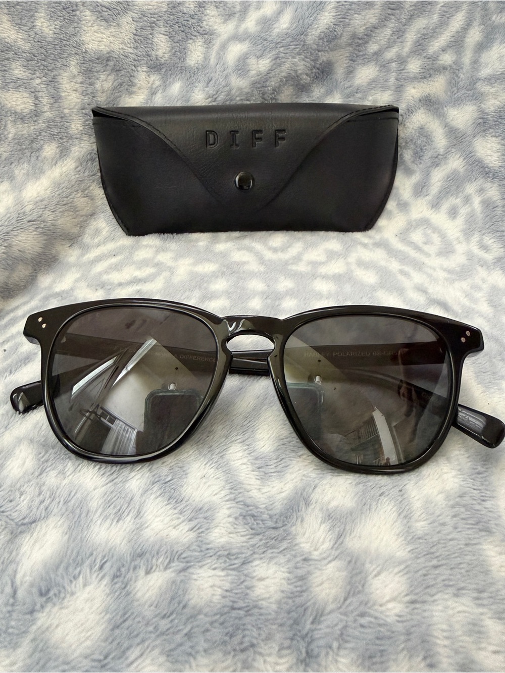 DIFF Black Polarized Sunglasses